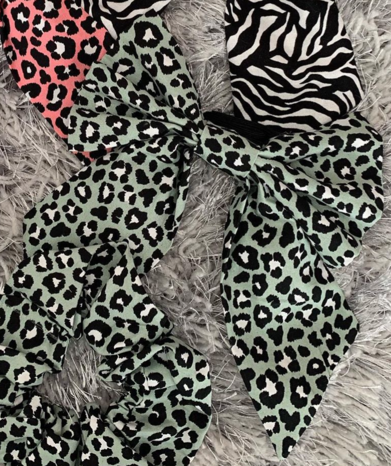Green leopard Bow-Tie