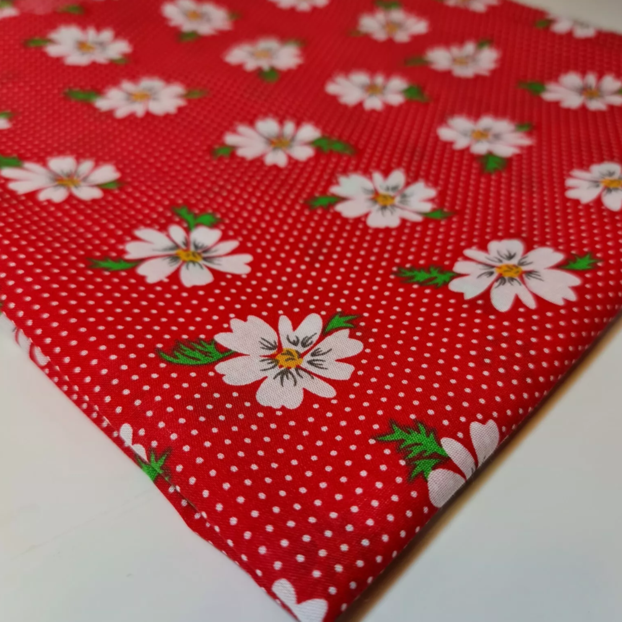 Red daisy Bow-Tie