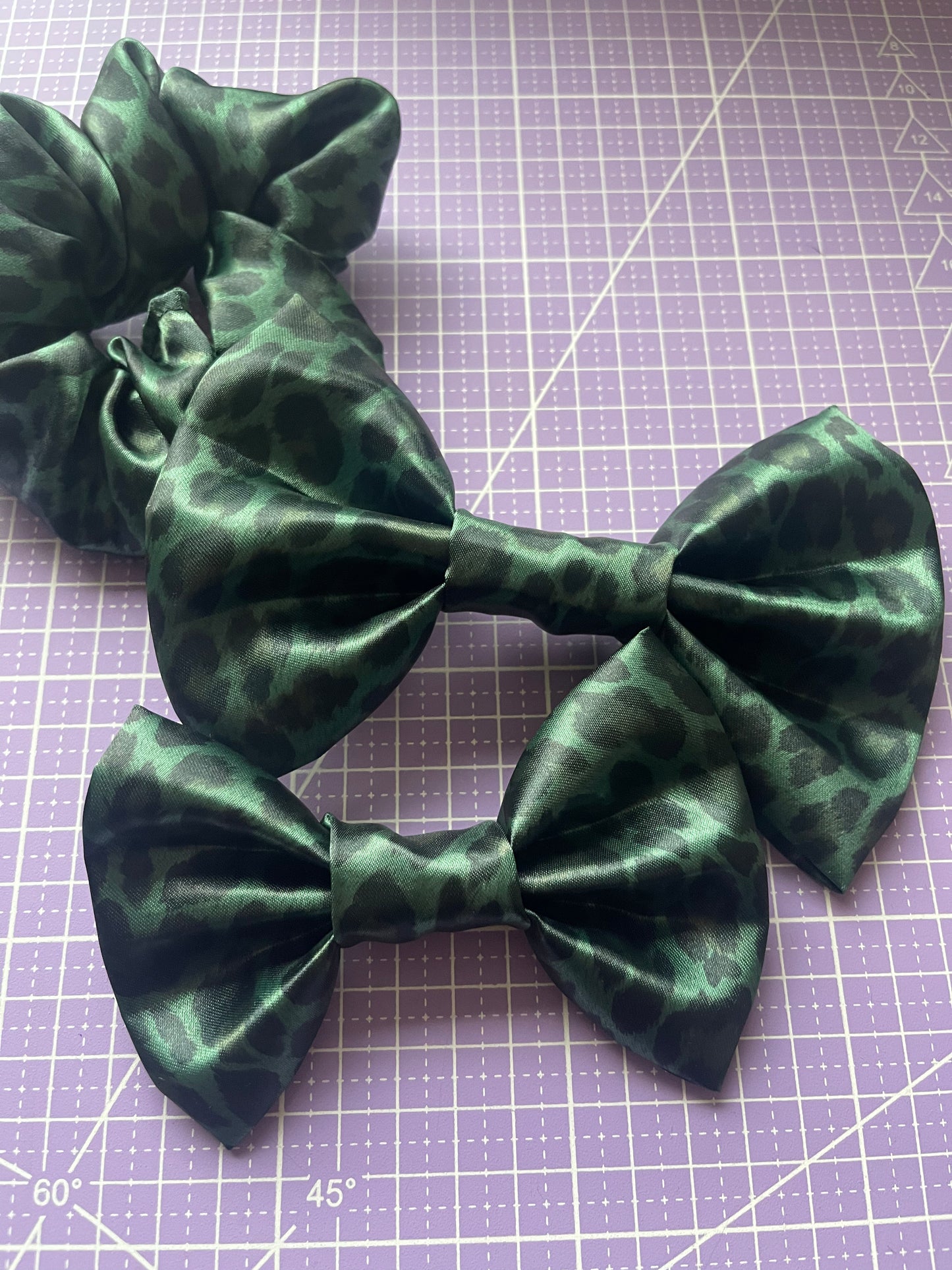 Green Leopard SATIN Bow-Tie