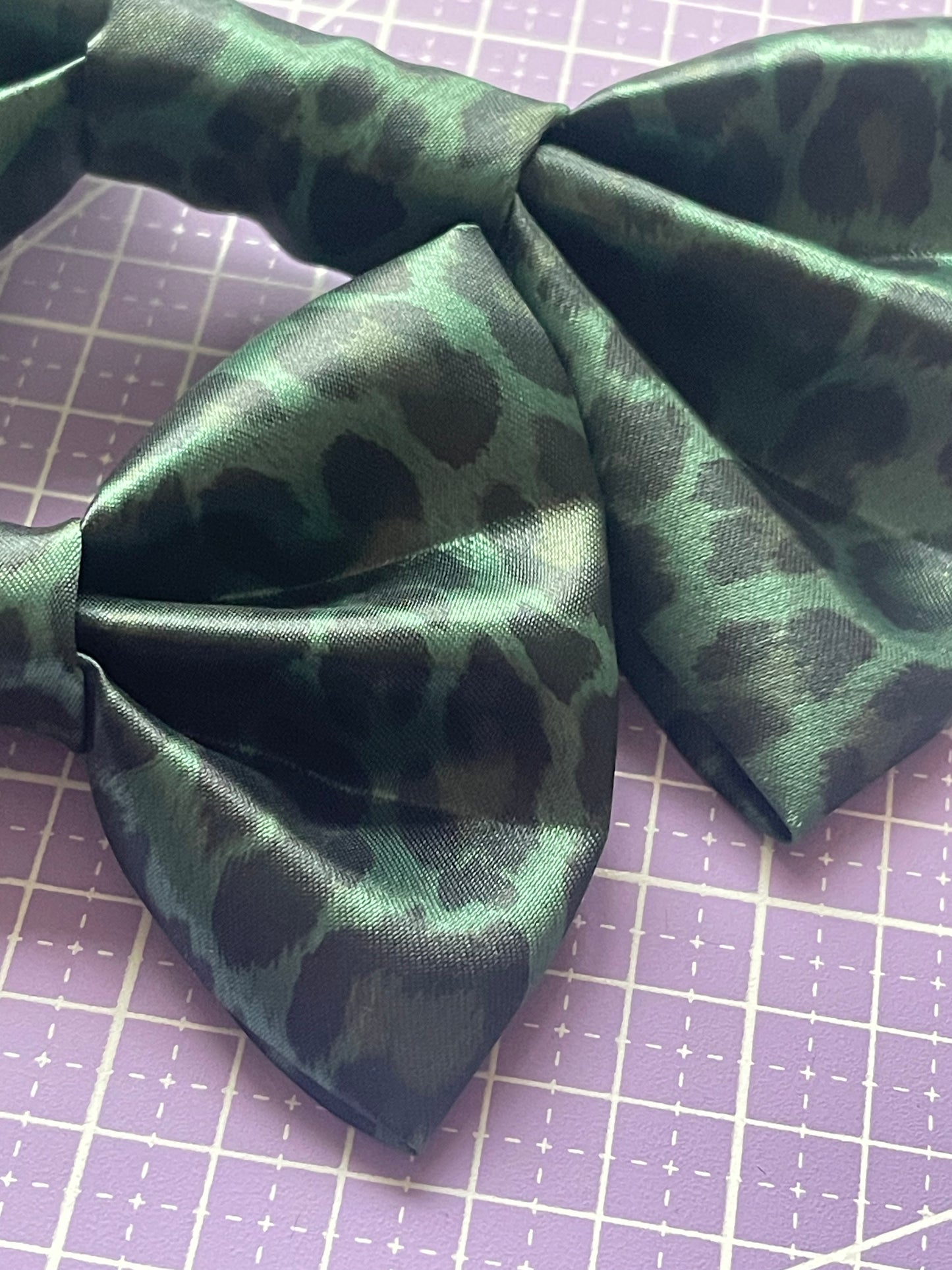 Green Leopard SATIN Bow-Tie