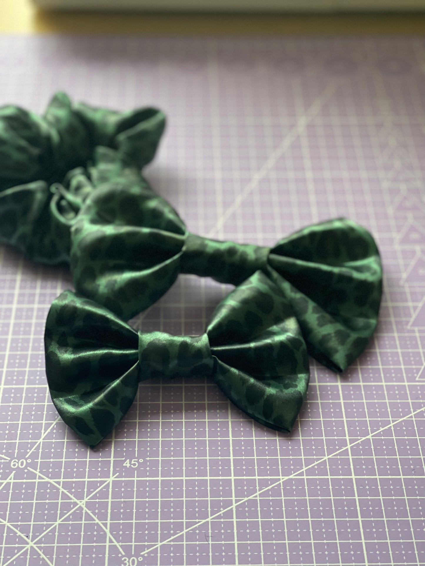 Green Leopard SATIN Bow-Tie