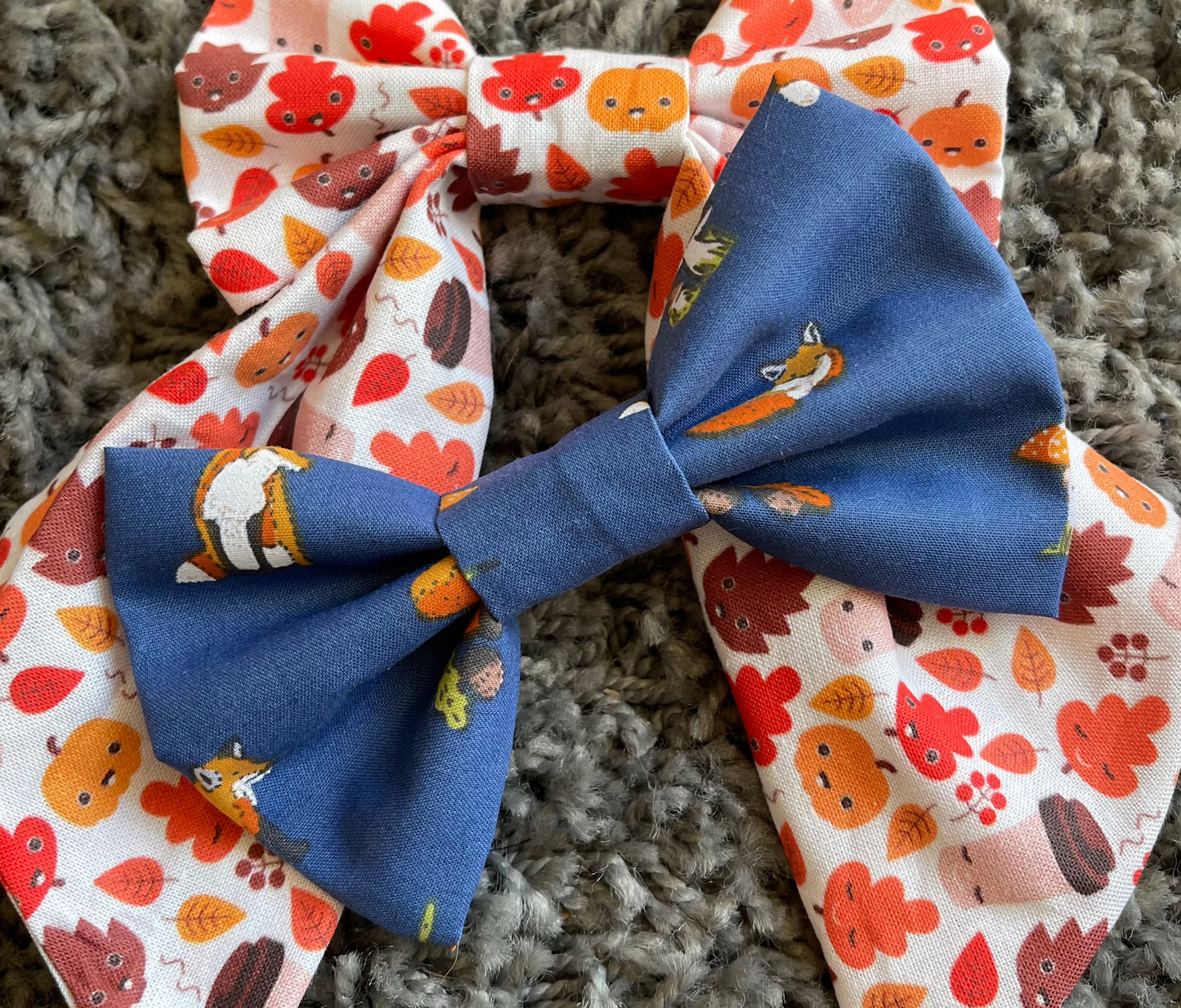 Navy Fox Bow-Tie